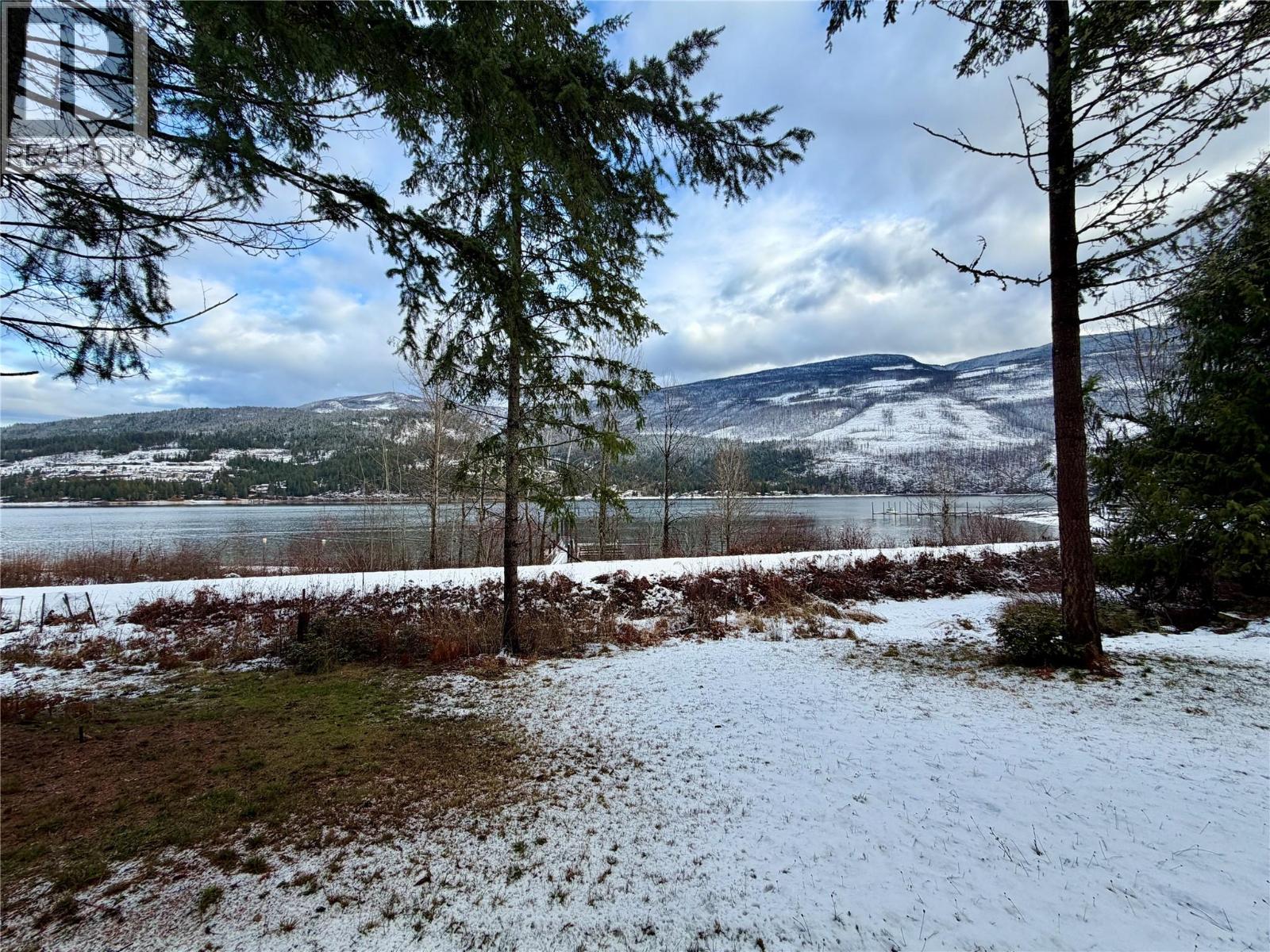  9884 Mara West Road, Sicamous