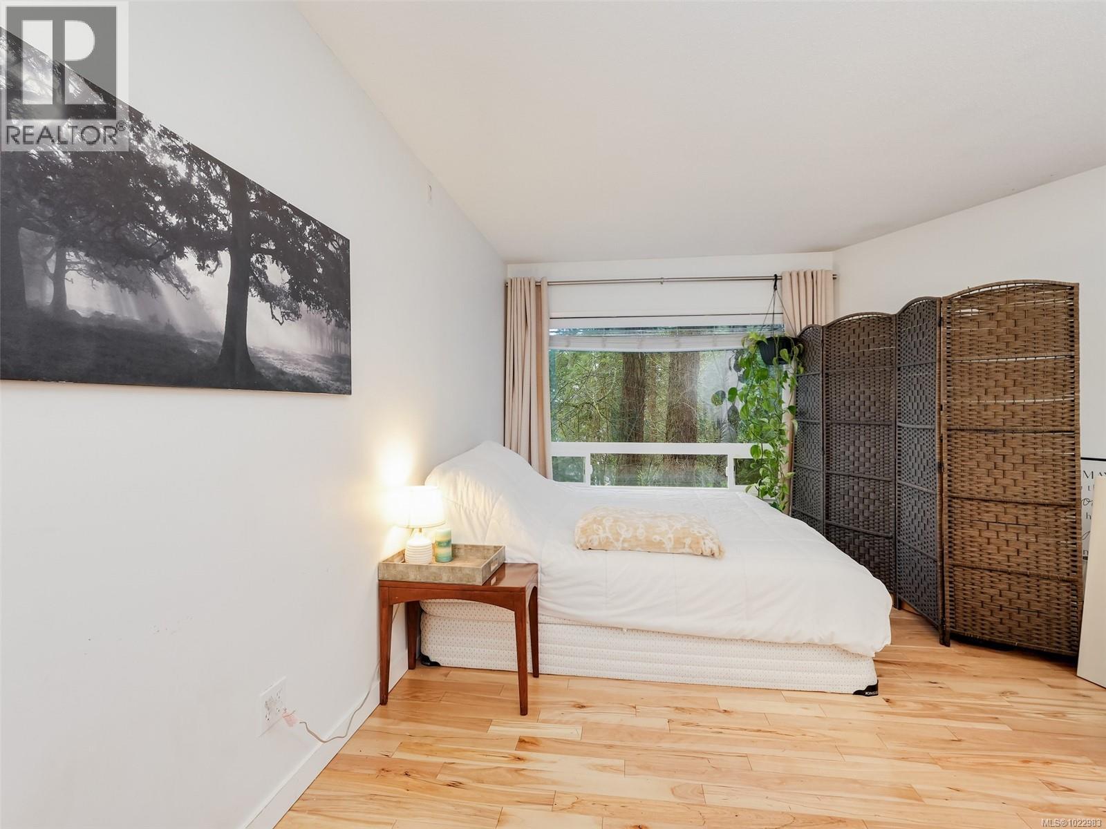  4553 Cordova Bay Road, Saanich