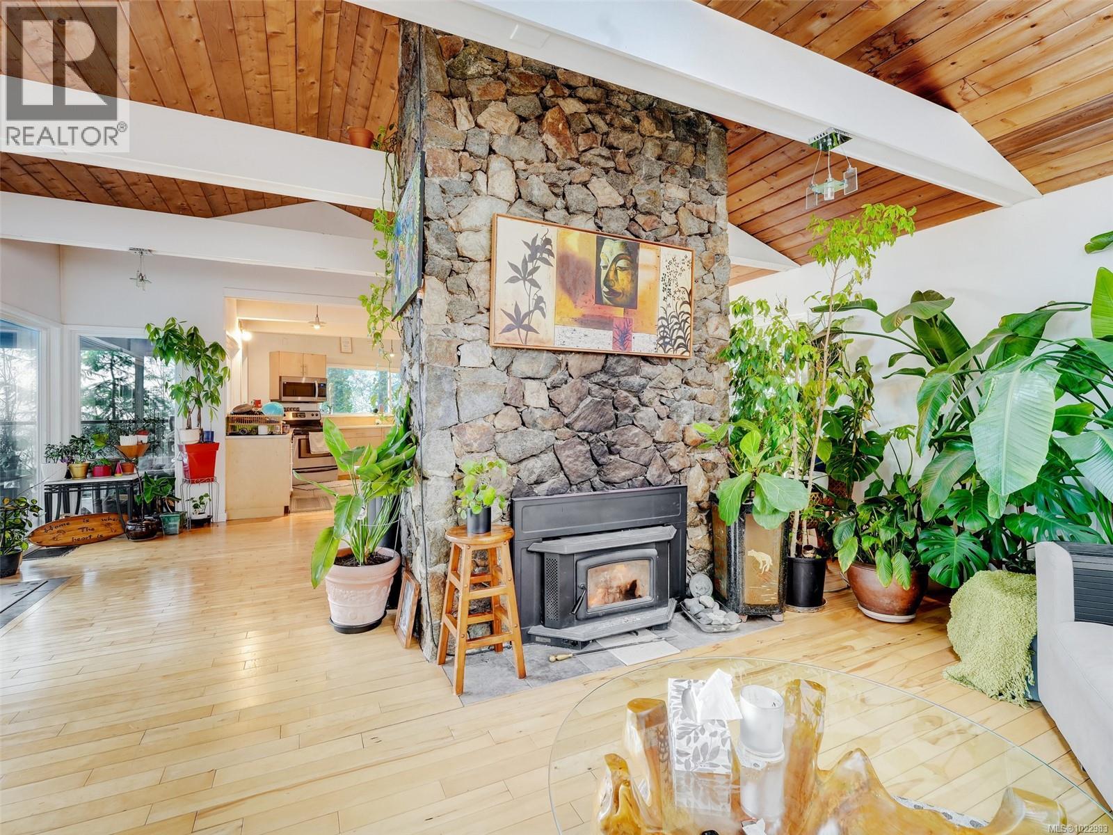  4553 Cordova Bay Road, Saanich