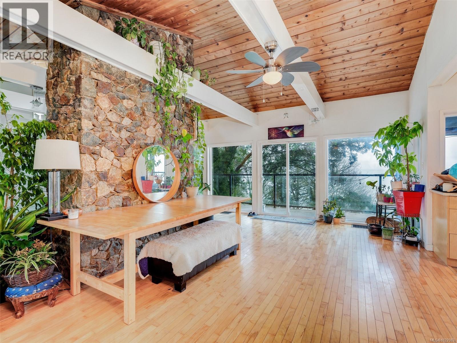  4553 Cordova Bay Road, Saanich