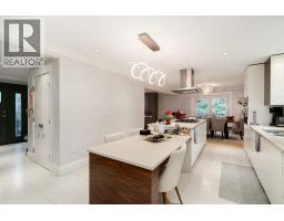4820 Headland Drive, West Vancouver, BC V7W2Z3 Photo 9