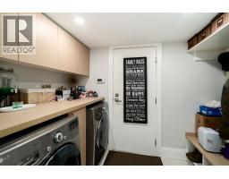 4820 Headland Drive, West Vancouver, BC V7W2Z3 Photo 13