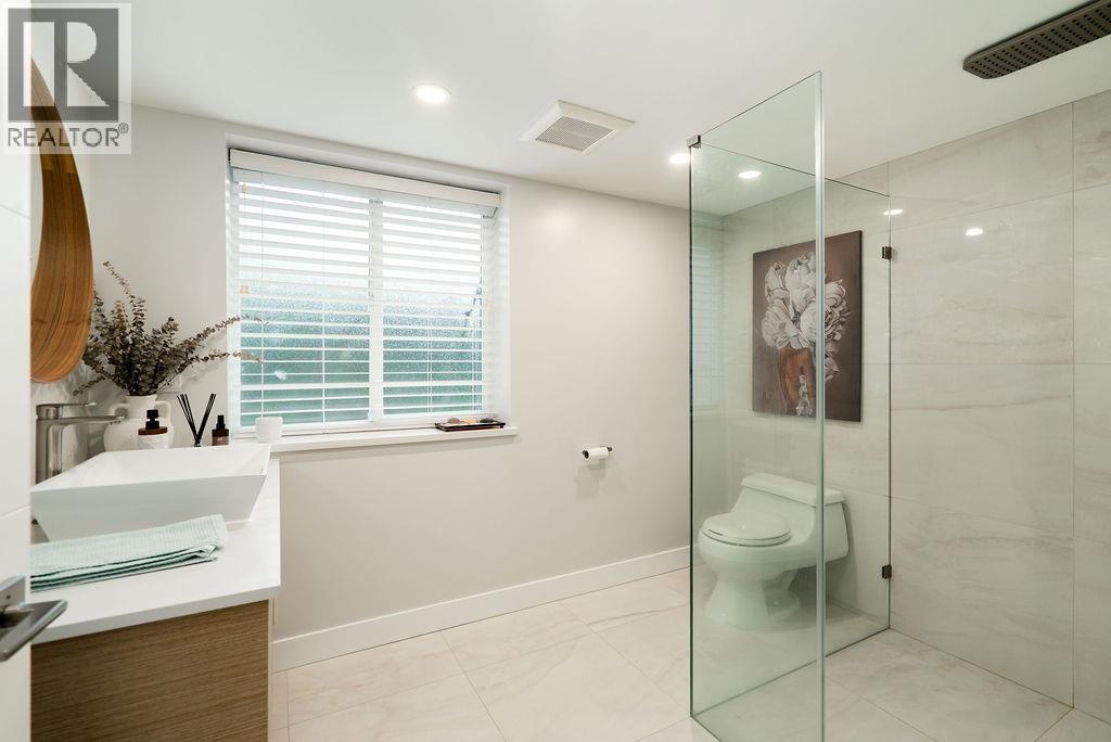 4820 HEADLAND DRIVE, West Vancouver