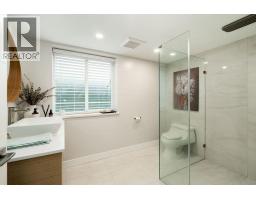 4820 Headland Drive, West Vancouver, BC V7W2Z3 Photo 14