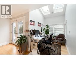 4820 Headland Drive, West Vancouver, BC V7W2Z3 Photo 11