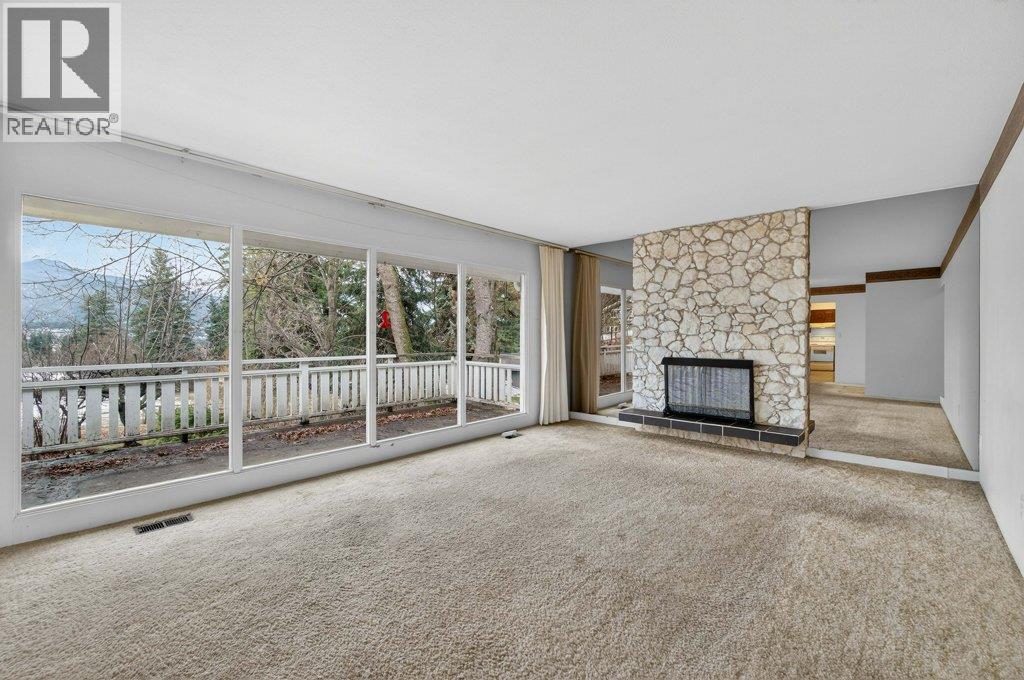 2850 30 Avenue NE, Salmon Arm