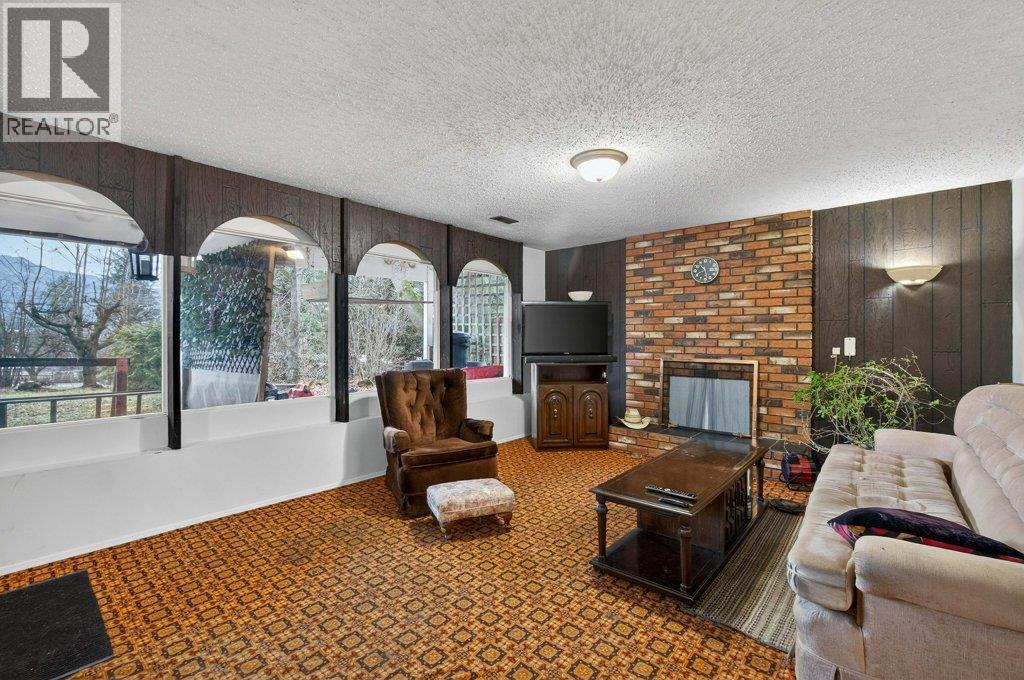 2850 30 Avenue NE, Salmon Arm