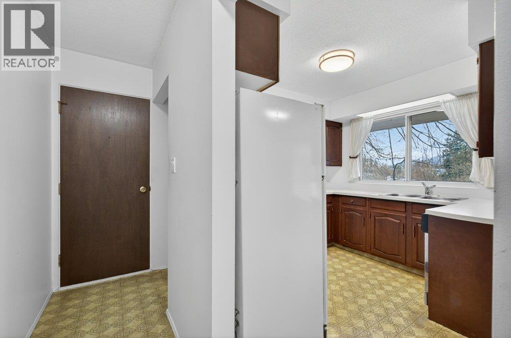 2850 30 Avenue NE, Salmon Arm