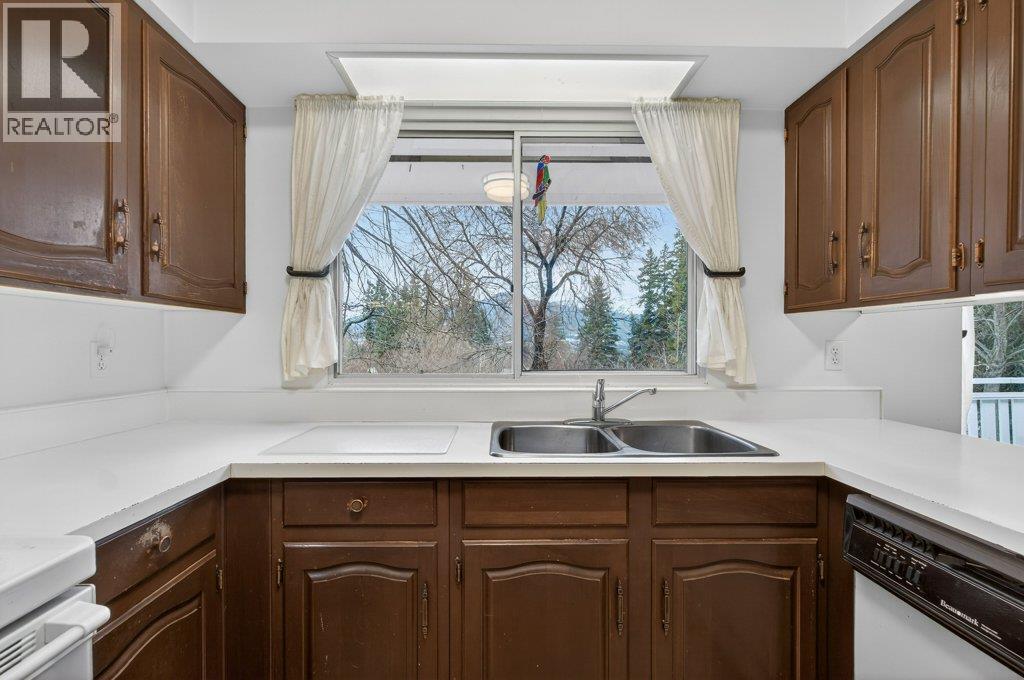 2850 30 Avenue NE, Salmon Arm