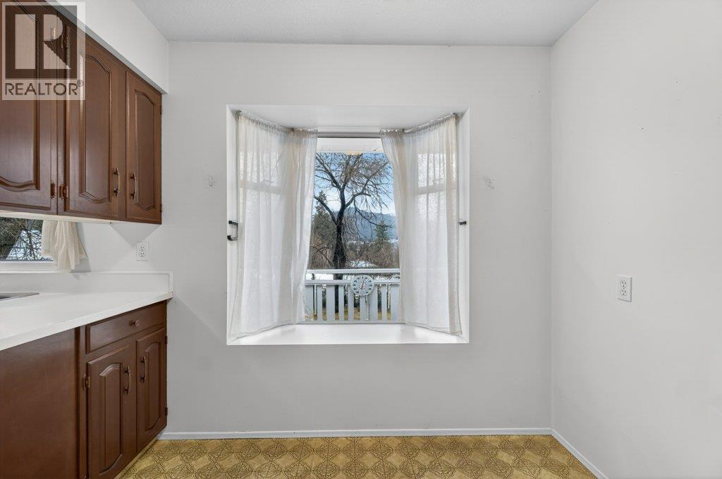 2850 30 Avenue NE, Salmon Arm