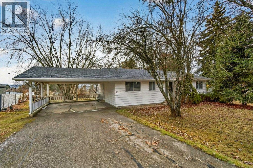 2850 30 Avenue NE, Salmon Arm