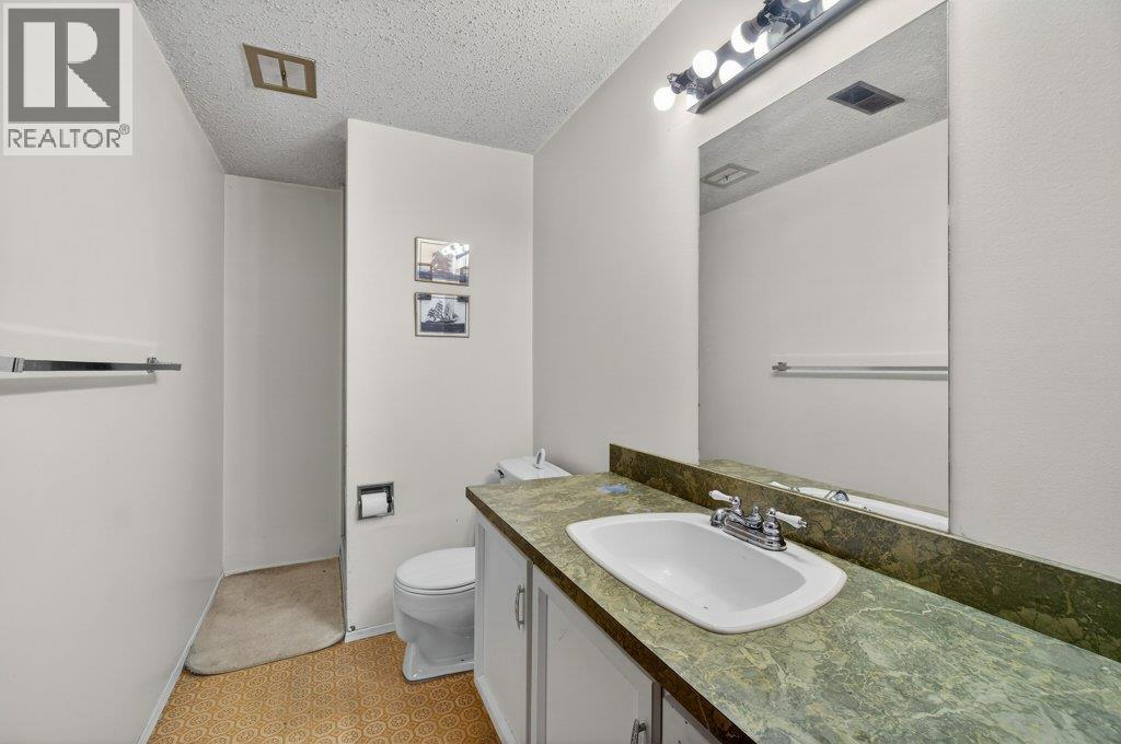 2850 30 Avenue NE, Salmon Arm