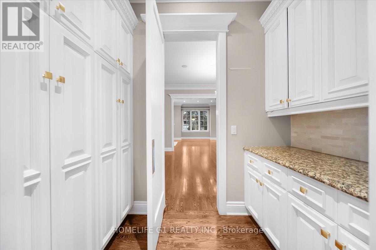 210 ST LEONARDS AVENUE - 18