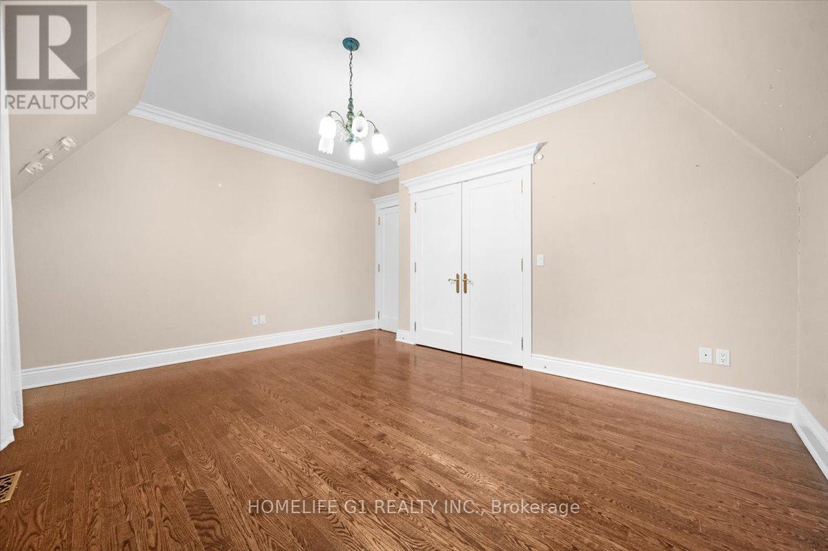 210 ST LEONARDS AVENUE - 32