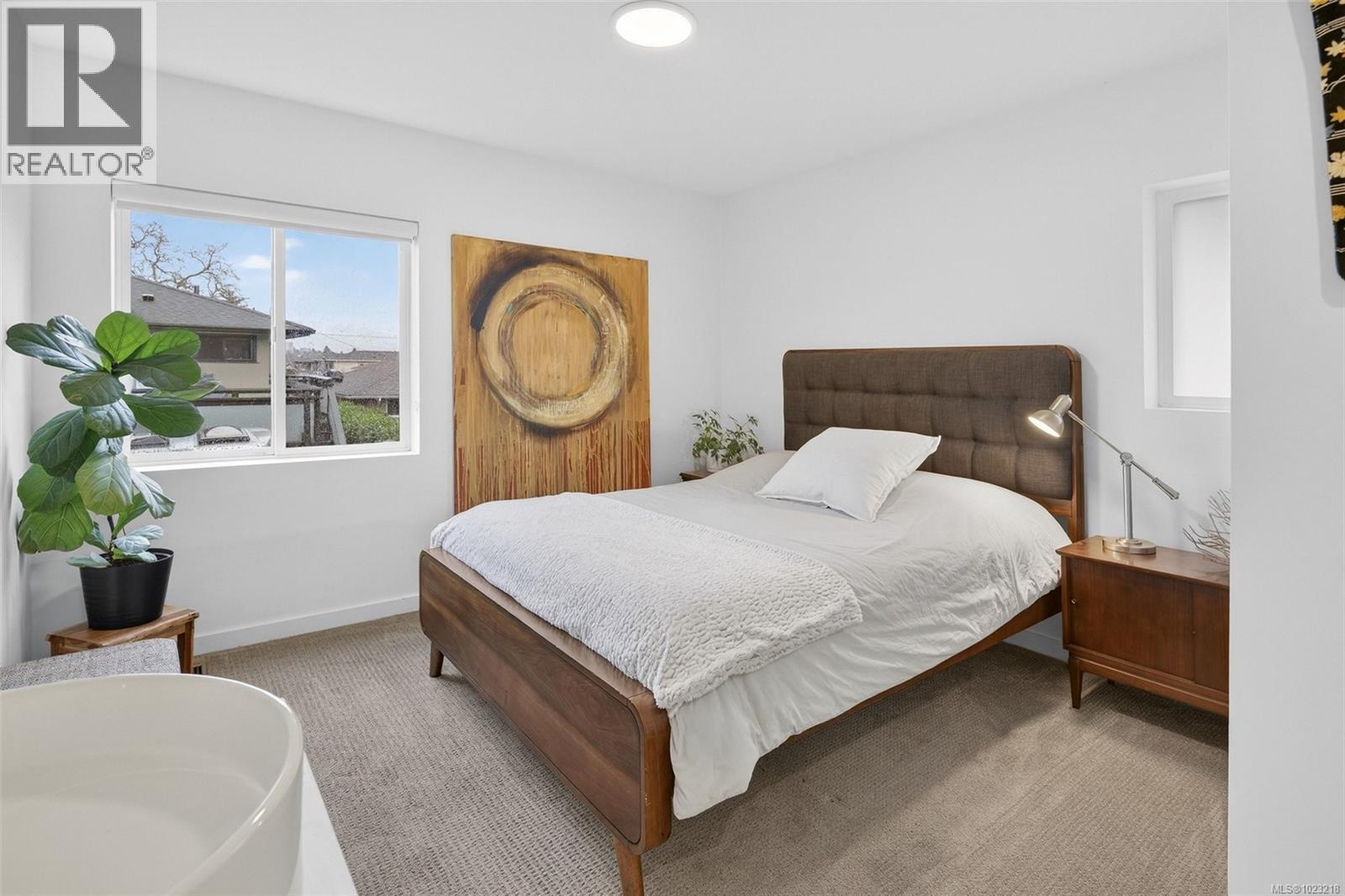  3204 Aldridge Street, Saanich