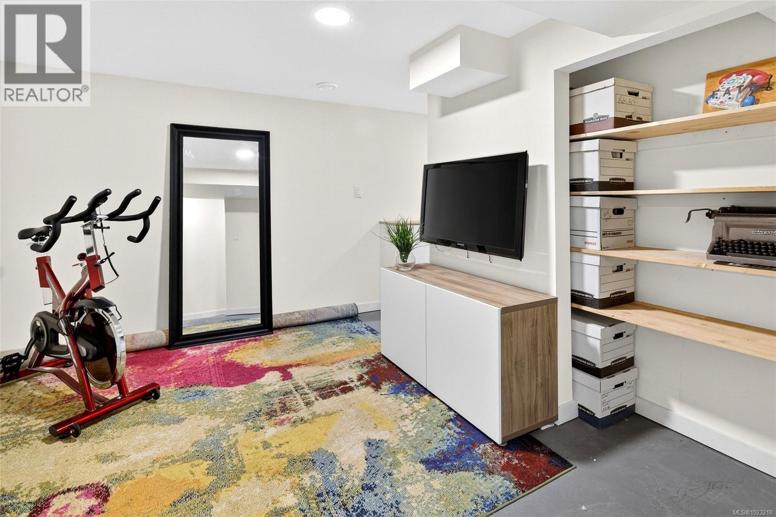  3204 Aldridge Street, Saanich