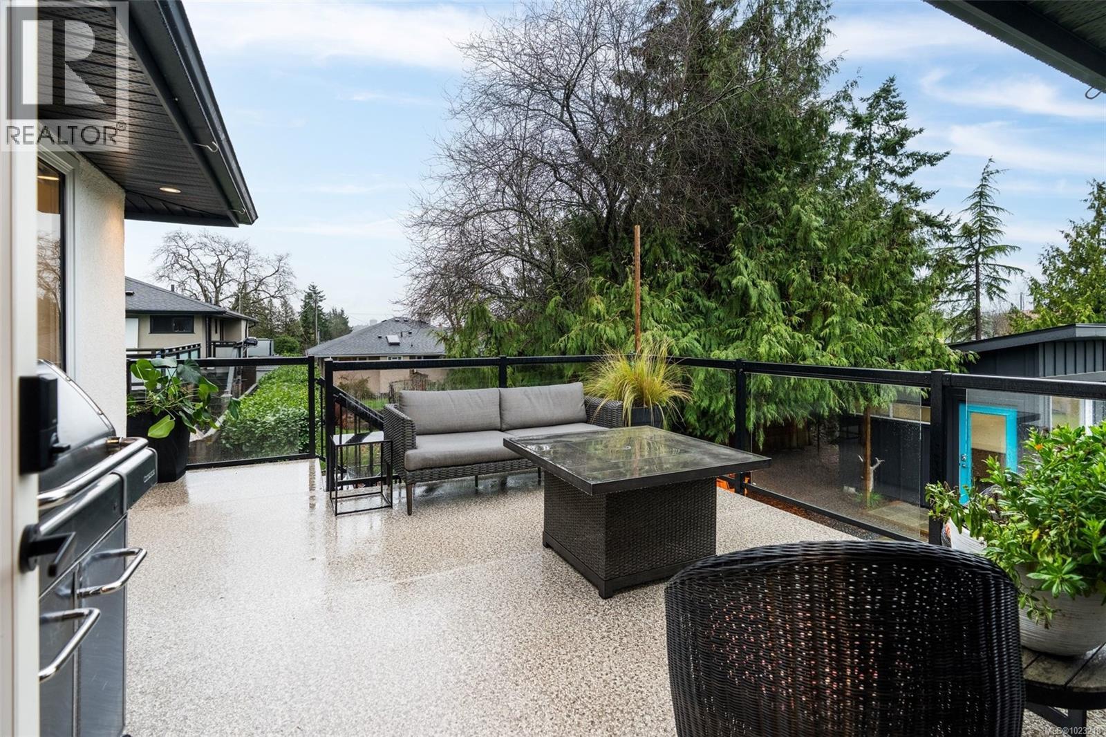  3204 Aldridge Street, Saanich