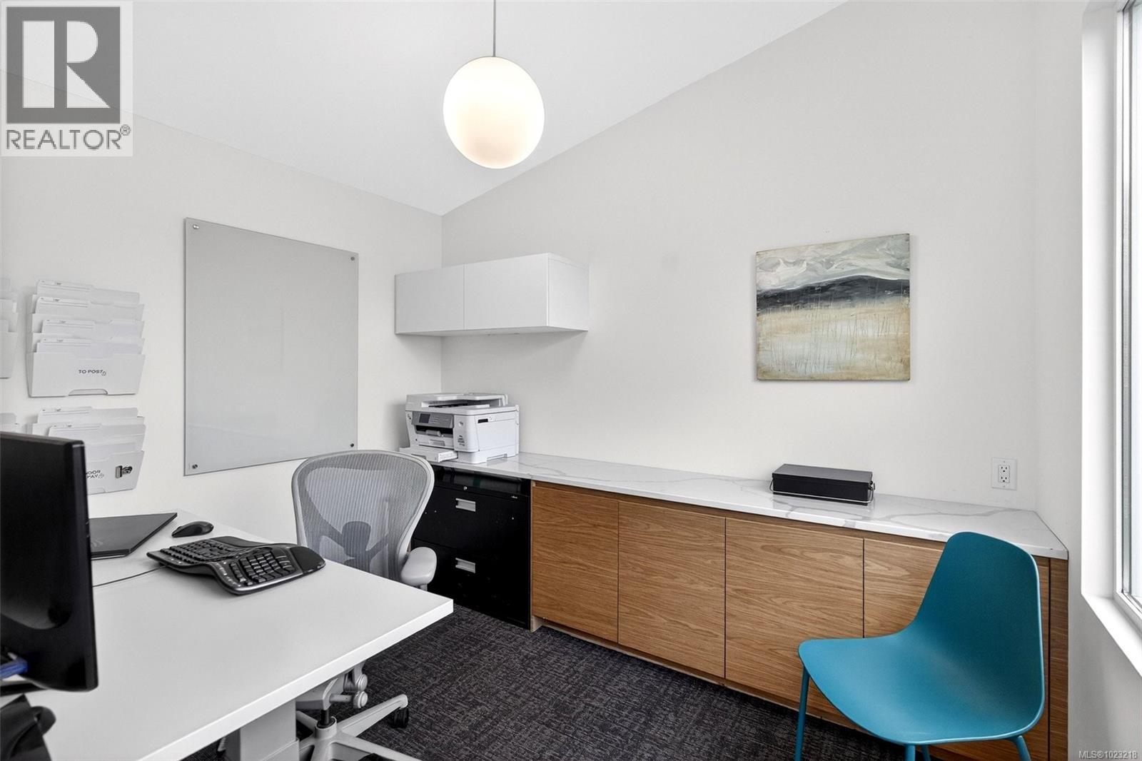  3204 Aldridge Street, Saanich