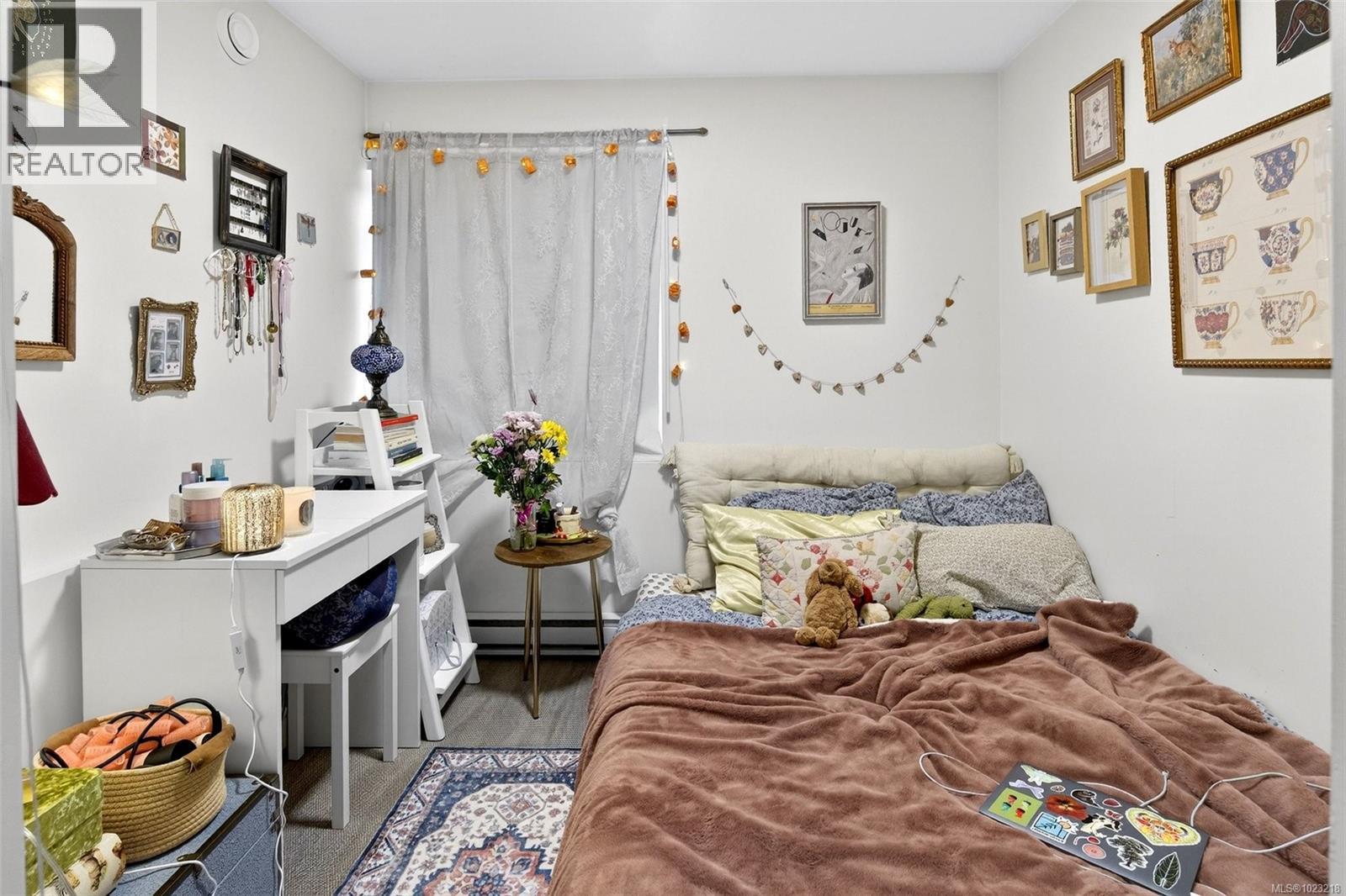  3204 Aldridge Street, Saanich