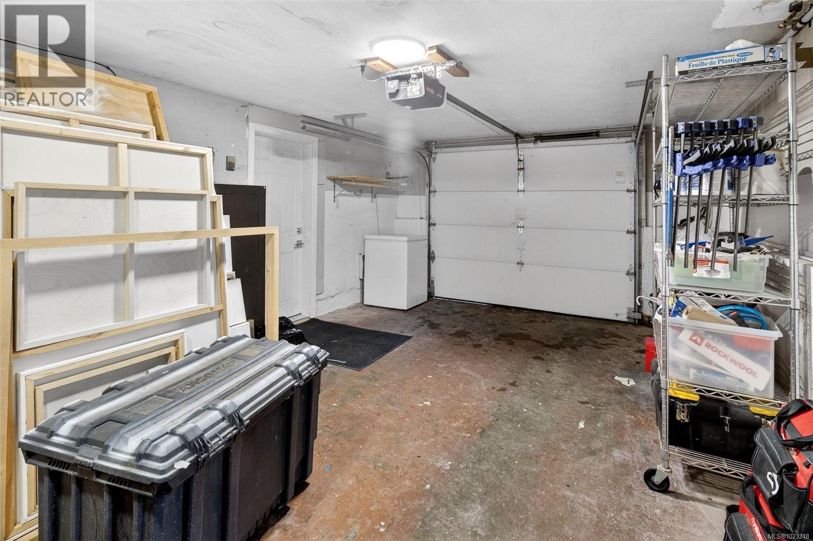  3204 Aldridge Street, Saanich