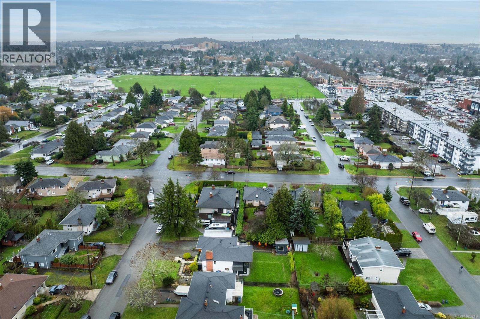  3204 Aldridge Street, Saanich