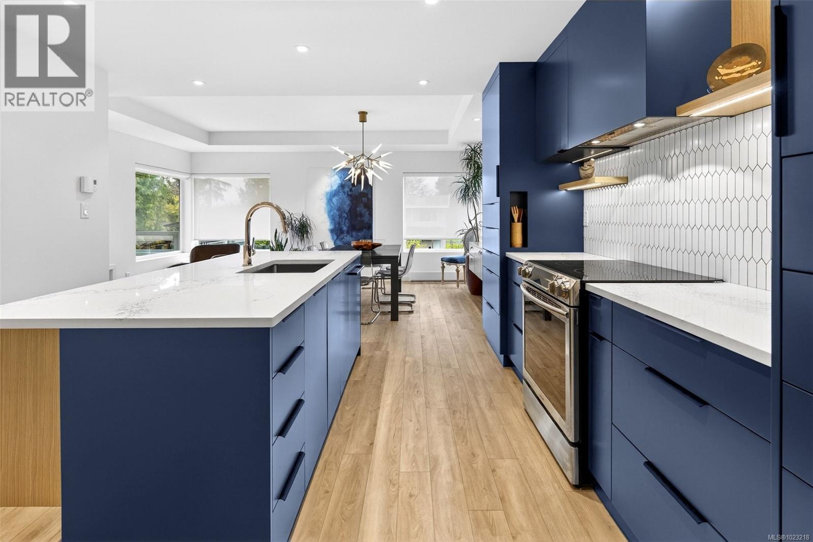  3204 Aldridge Street, Saanich