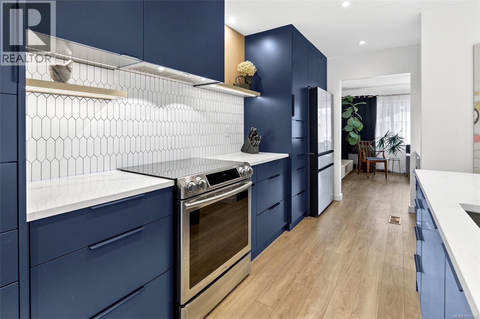  3204 Aldridge Street, Saanich