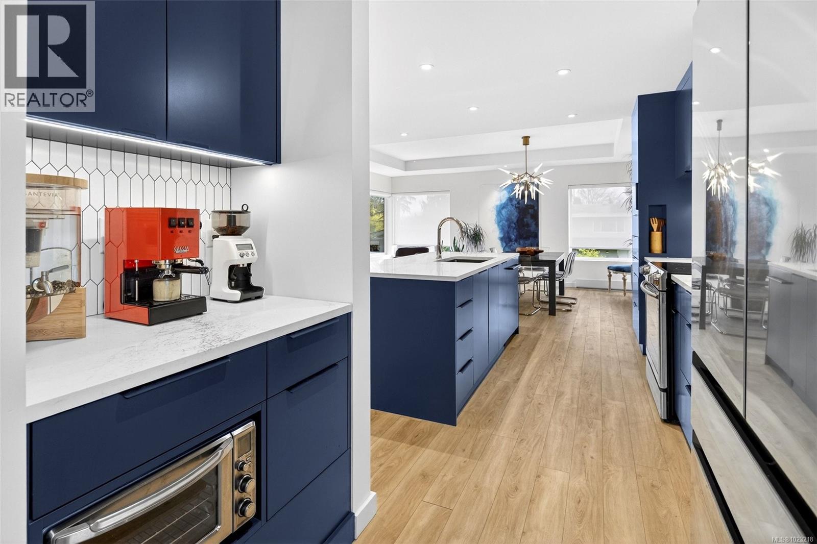  3204 Aldridge Street, Saanich