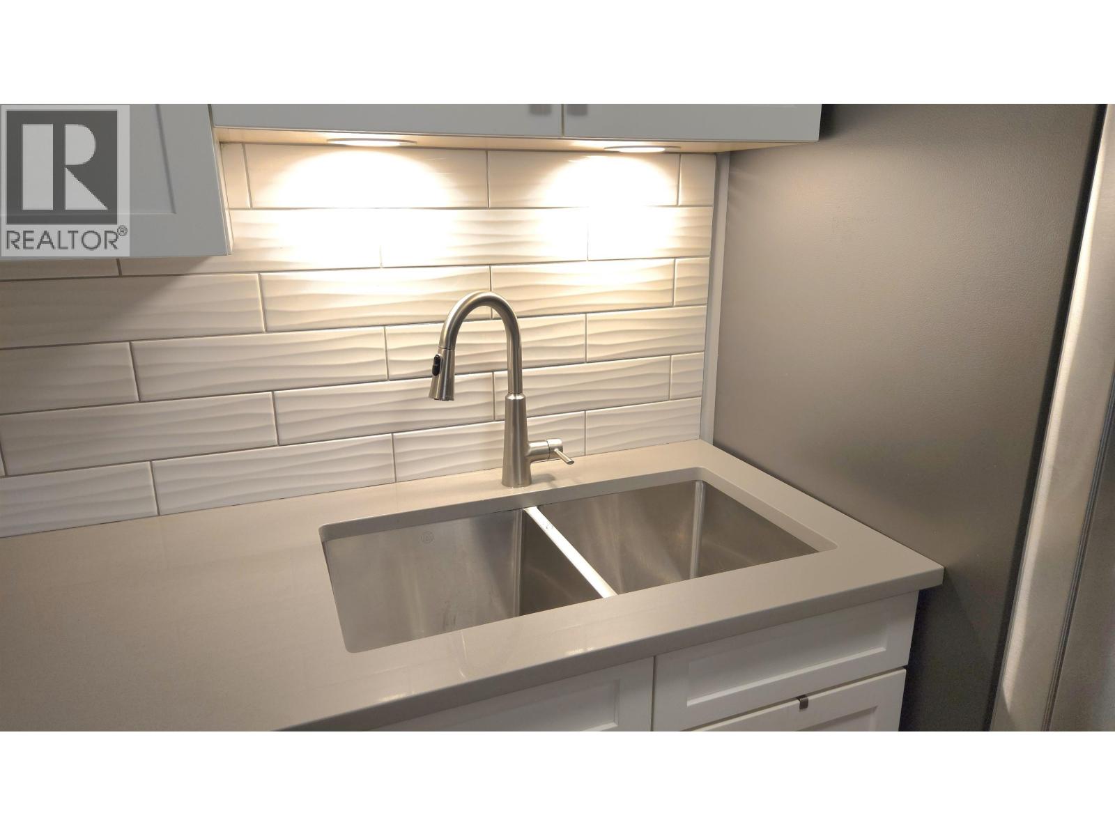 20799 119 Unit 10 photo 3