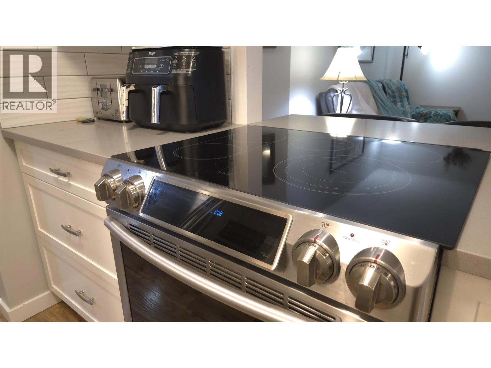 20799 119 Unit 10 photo 4