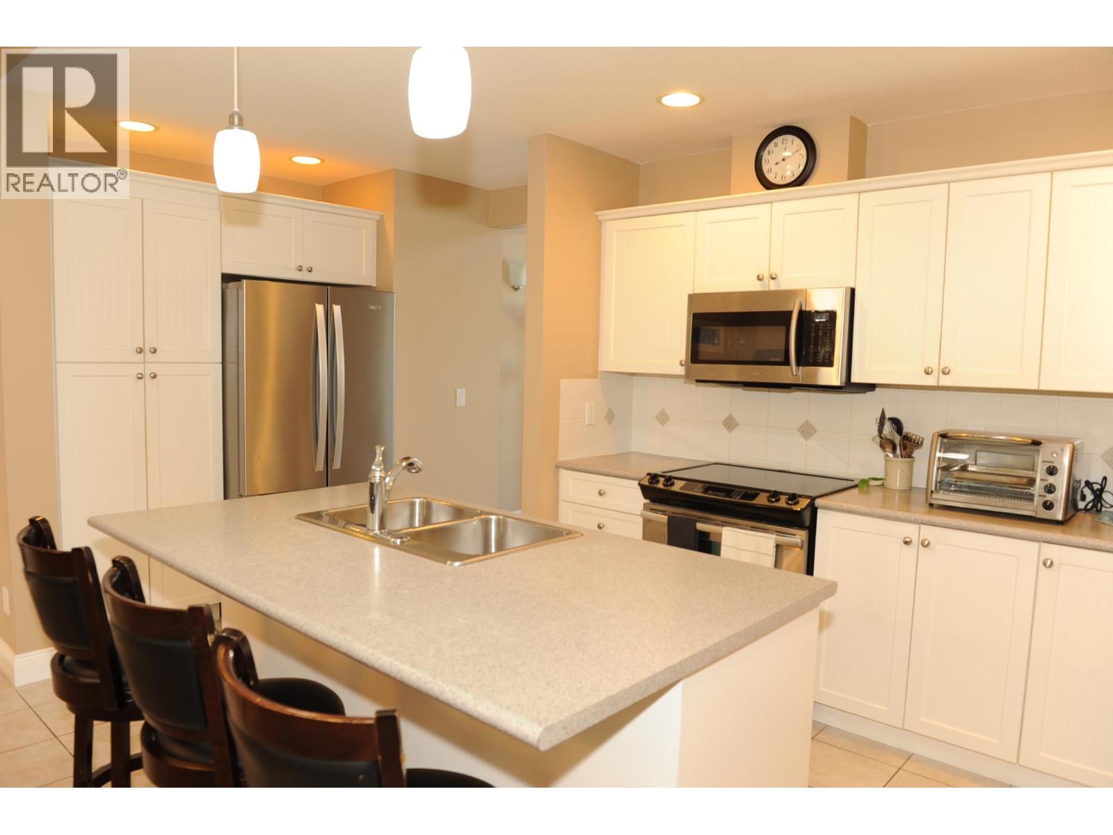 143 19639 MEADOW GARDENS WAY, Pitt Meadows