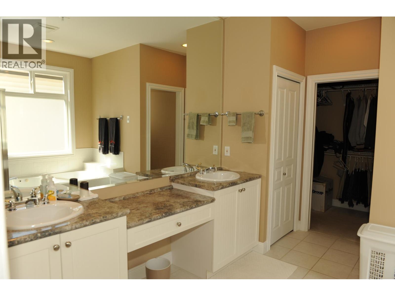 143 19639 MEADOW GARDENS WAY, Pitt Meadows