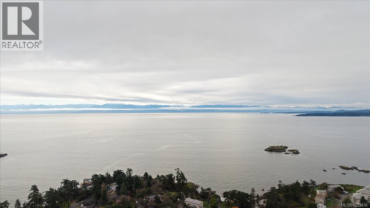 213 1405 Esquimalt Road, Esquimalt