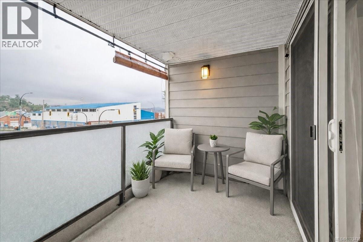 213 1405 Esquimalt Road, Esquimalt