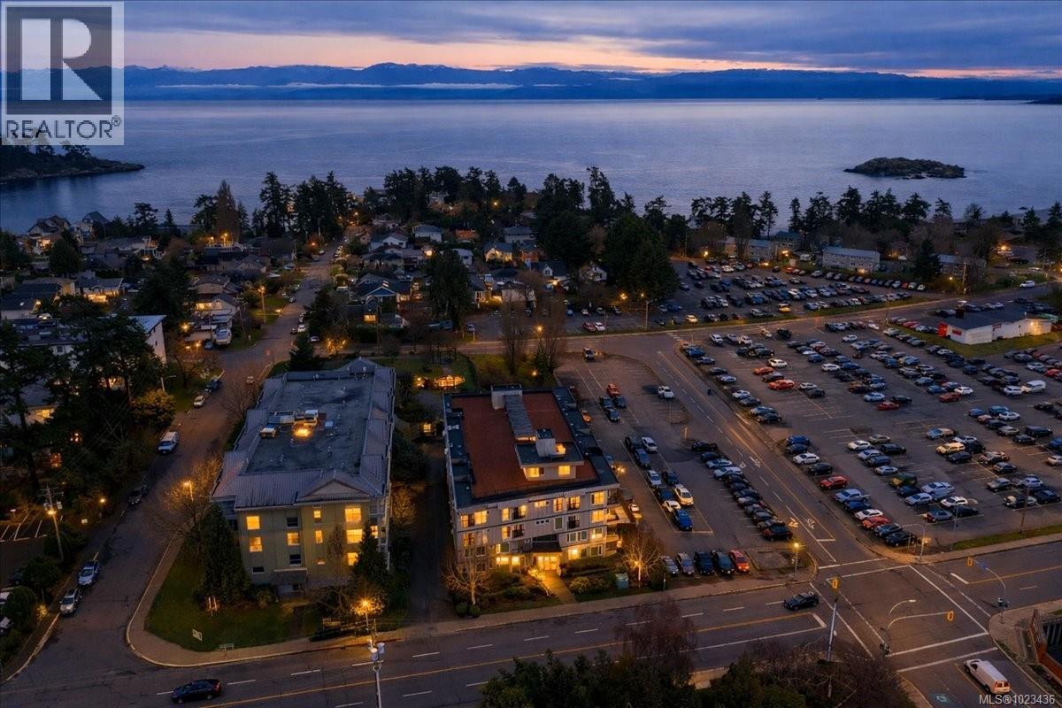 213 1405 Esquimalt Road, Esquimalt