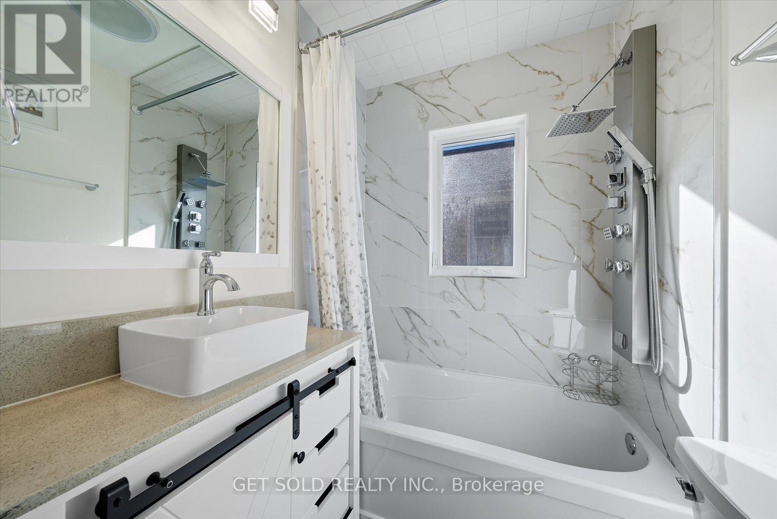 74 ST HUBERT AVENUE - 22