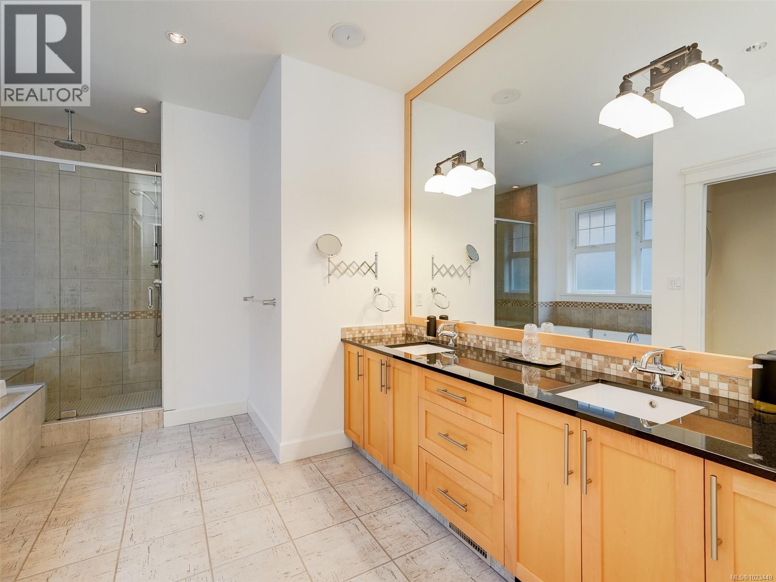  2196 Nicklaus Drive, Langford