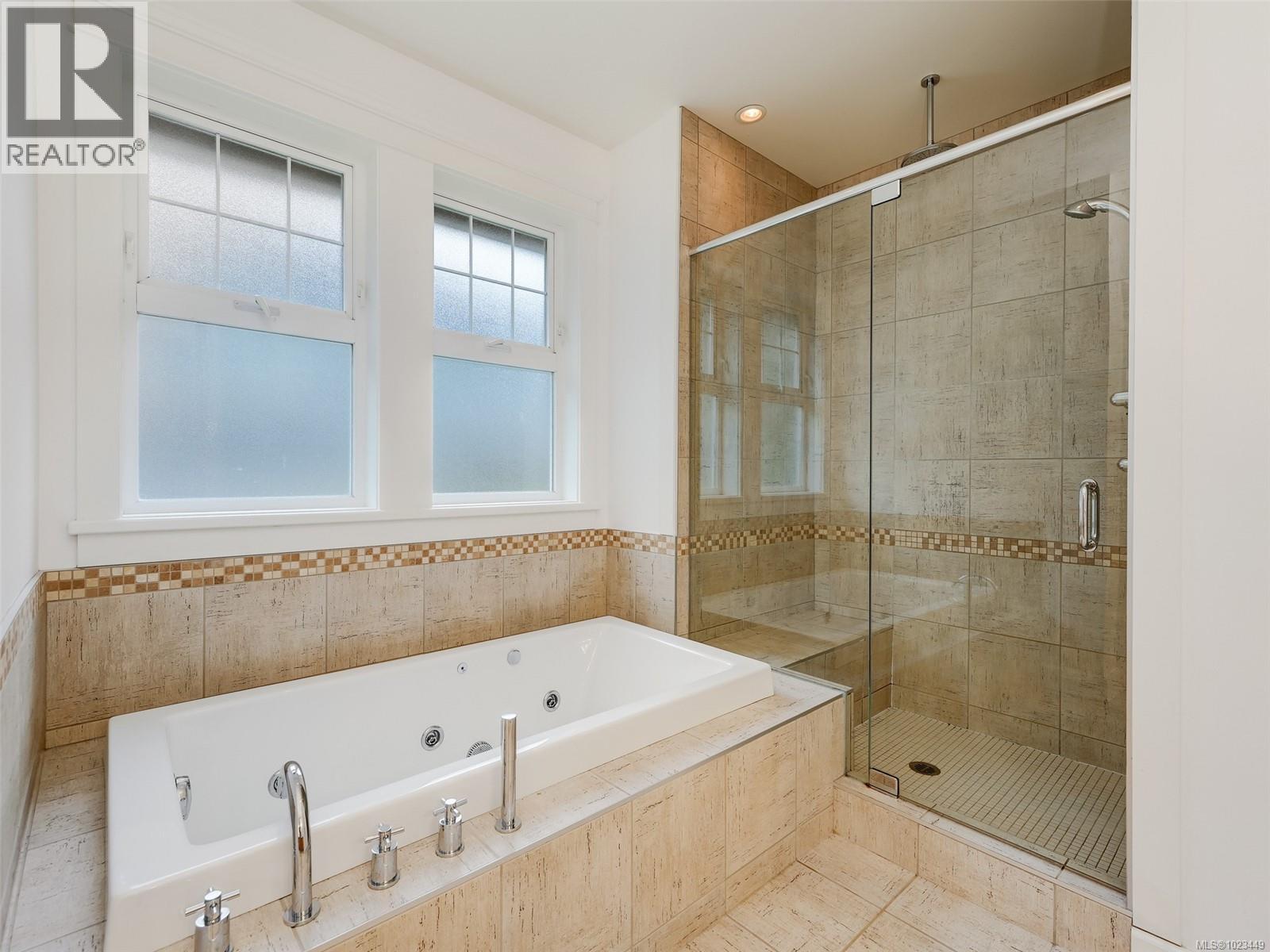  2196 Nicklaus Drive, Langford