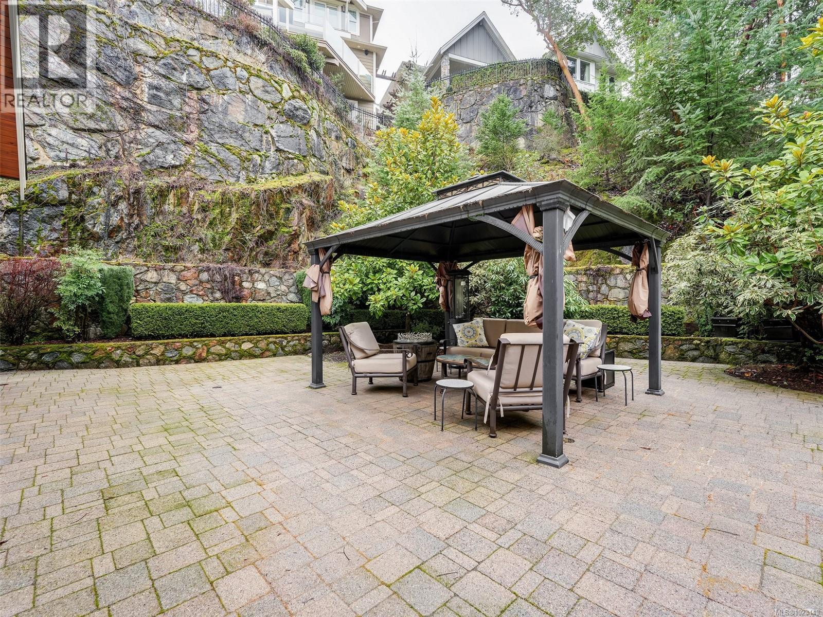  2196 Nicklaus Drive, Langford