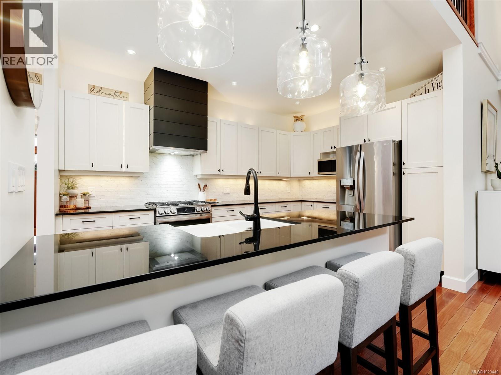  2196 Nicklaus Drive, Langford