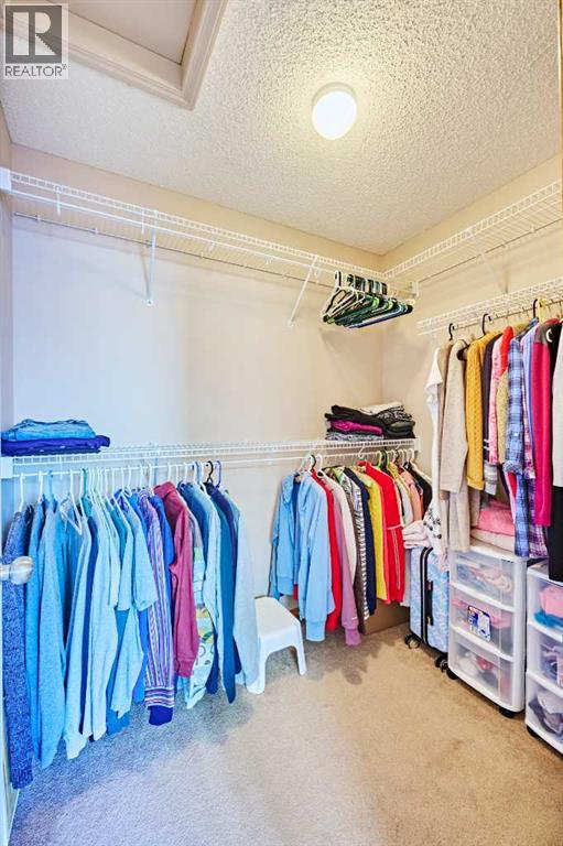 Single Family House for Sale in  Edgeridge Close NW Edgemont Calgary 