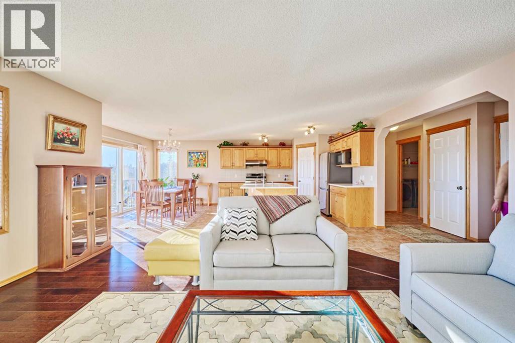 Single Family House for Sale in  Edgeridge Close NW Edgemont Calgary 