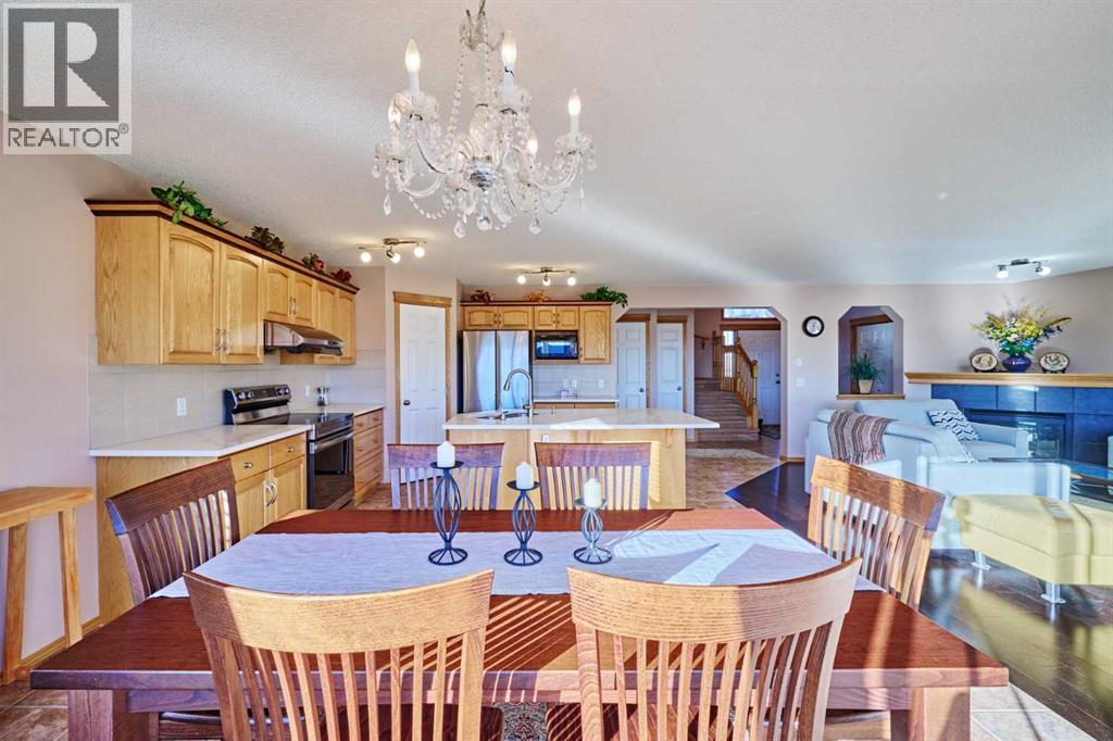 Single Family House for Sale in  Edgeridge Close NW Edgemont Calgary 