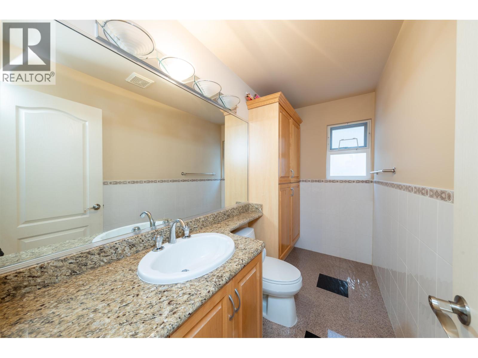 260 W 63RD AVENUE, Vancouver