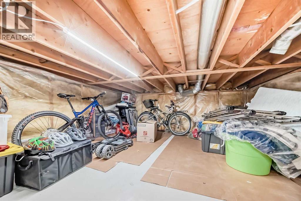 Single Family House 3 Level for Sale in  Falshire Terrace NE Falconridge Calgary 