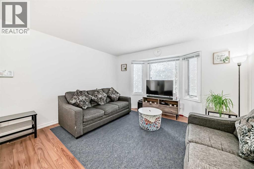 Single Family House 3 Level for Sale in  Falshire Terrace NE Falconridge Calgary 