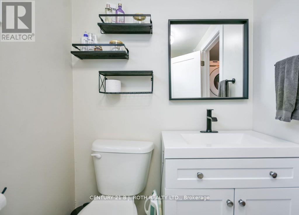 Single Family House for Sale in  COUNTY  ROAD Clearview (Brentwood) 