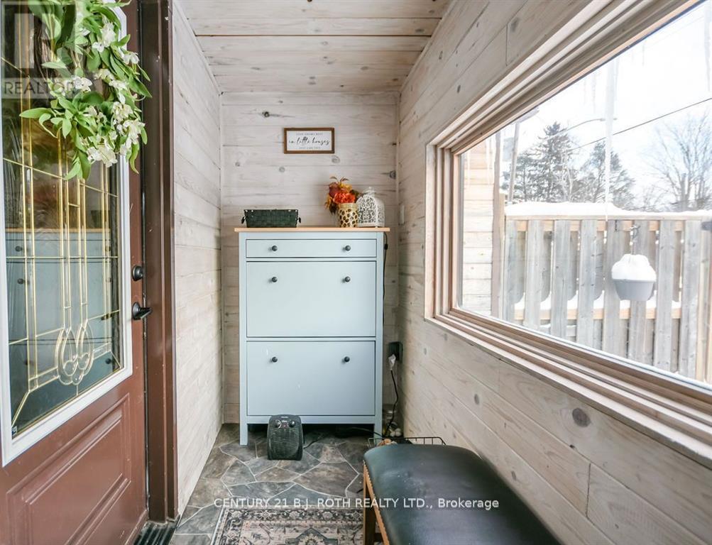 Single Family House for Sale in  COUNTY  ROAD Clearview (Brentwood) 