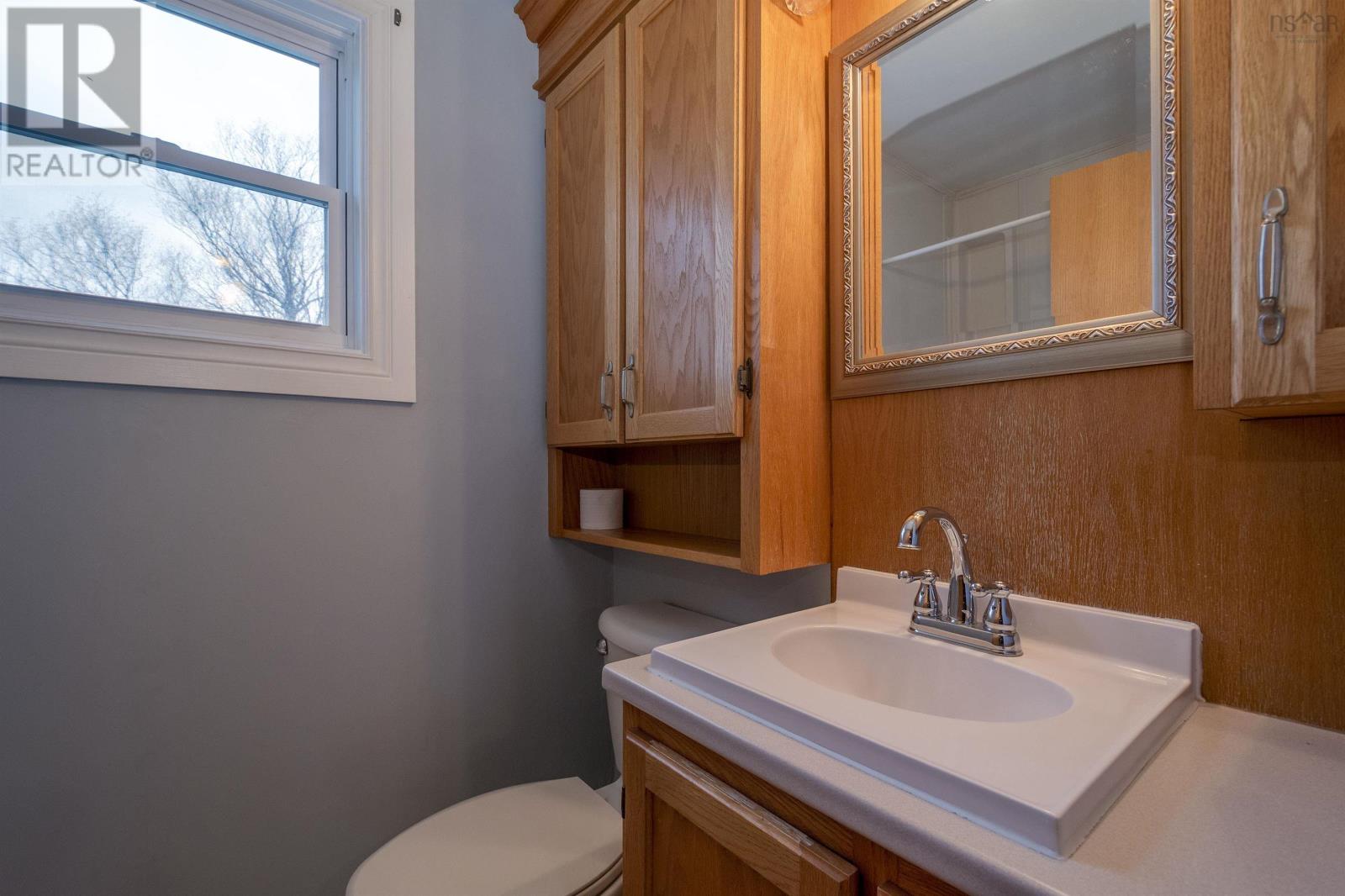 Property 18 of 30 of 4231 Shore Road W