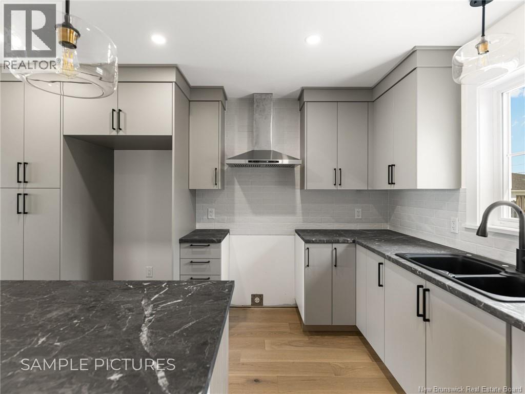 437 GASPé STREET - 24